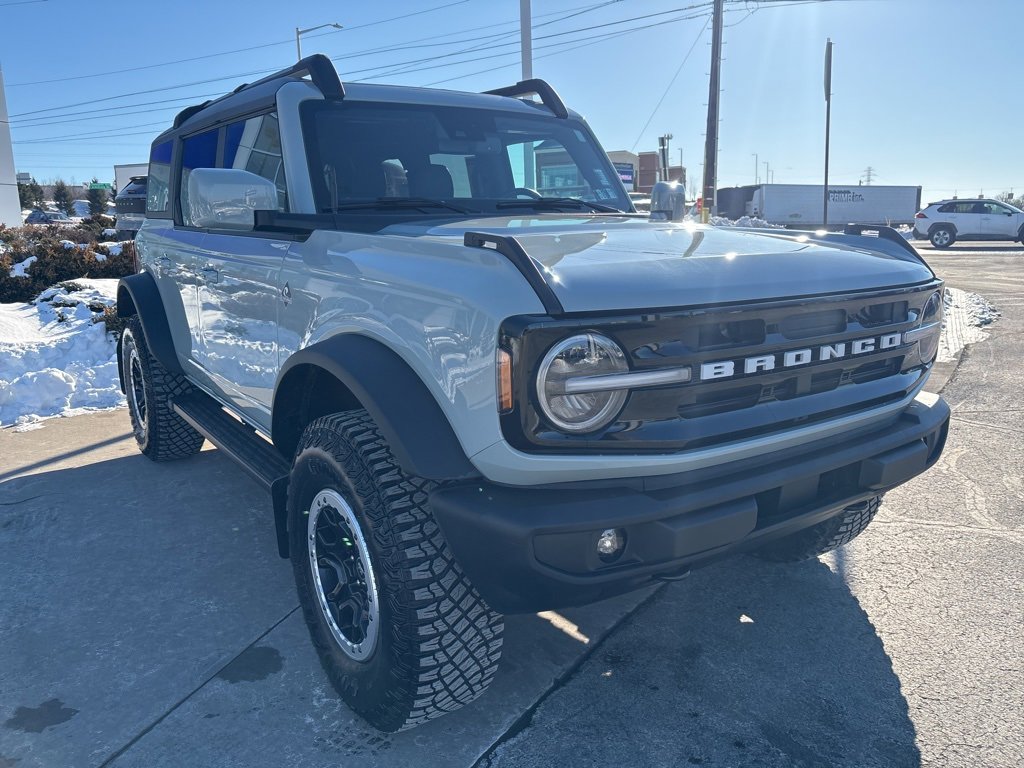 Used 2023 Ford Bronco Outer Banks w/ Sasquatch Package image 4
