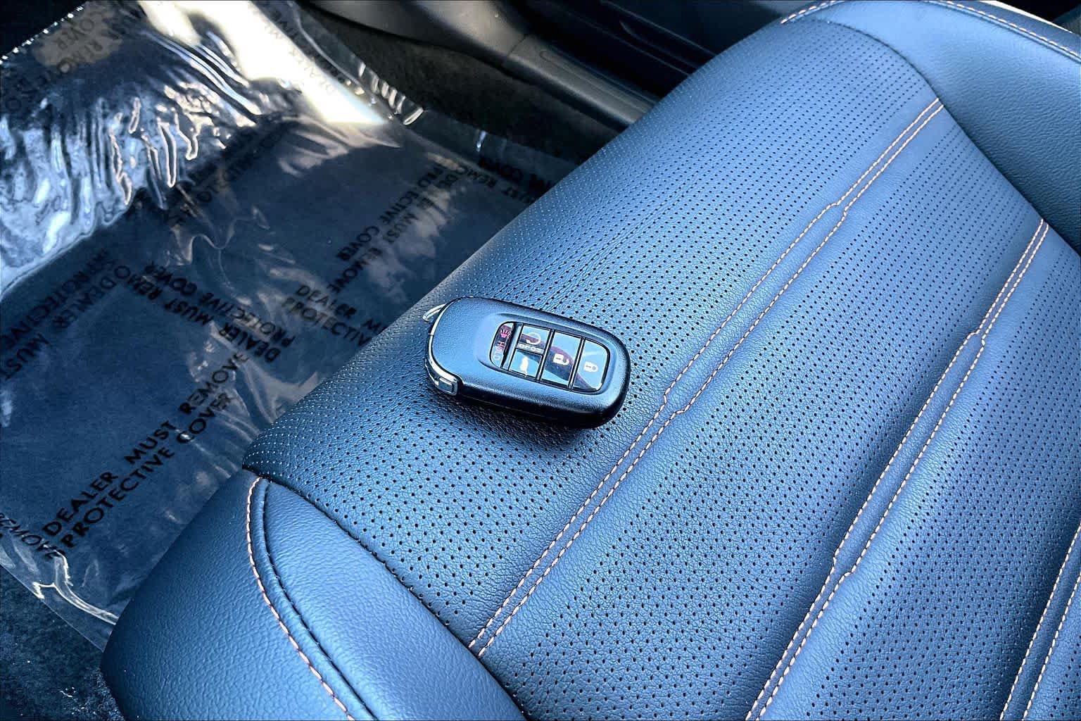 Used 2024 Honda CR-V Sport Touring image 15