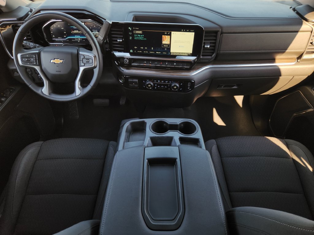 Used 2023 Chevrolet Silverado 1500 LT AWD/4WD image 24