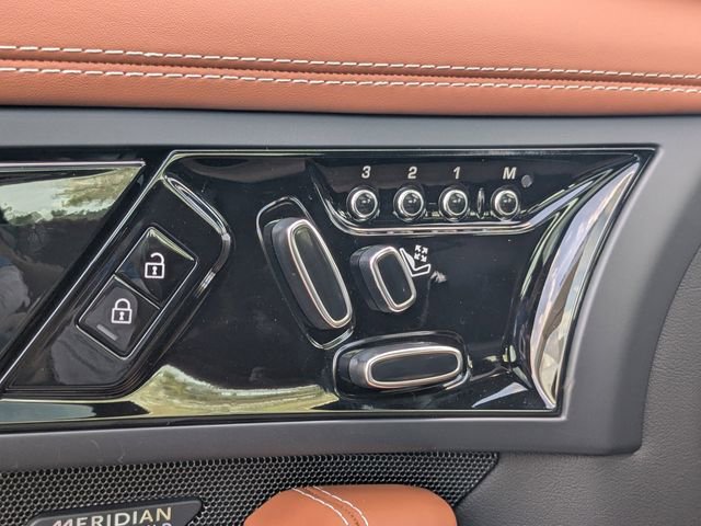 New 2024 Jaguar F-TYPE R image 27