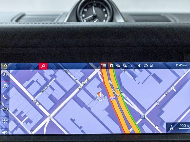 Used 2025 Porsche Macan image 34