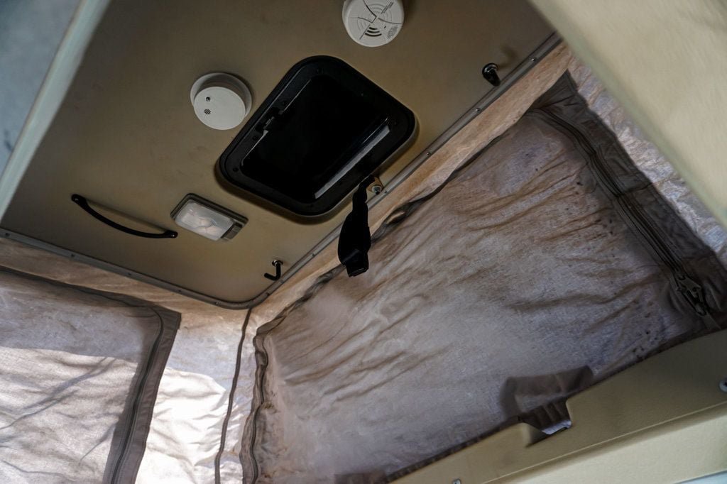 Used 2000 Volkswagen Eurovan Camper FWD image 37