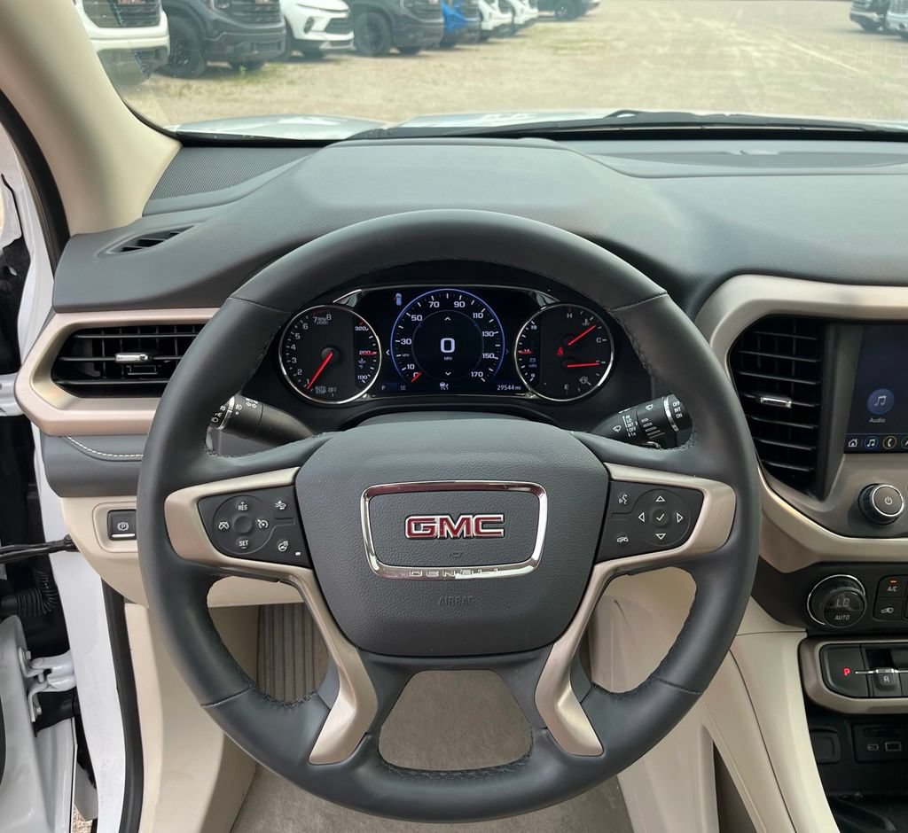 Used 2023 GMC Acadia Denali w/ Denali Ultimate Package AWD/4WD image 26