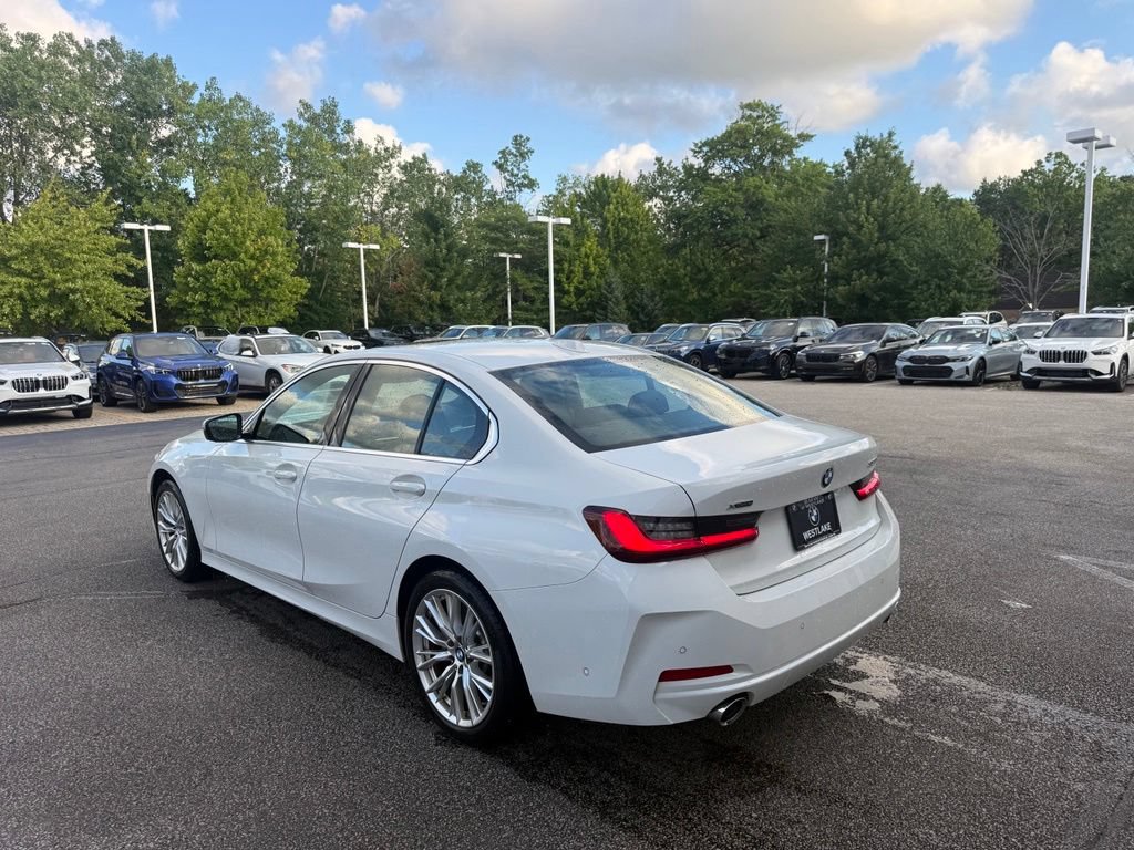 Used 2024 BMW 330i xDrive Sedan w/ Premium Package AWD/4WD image 3