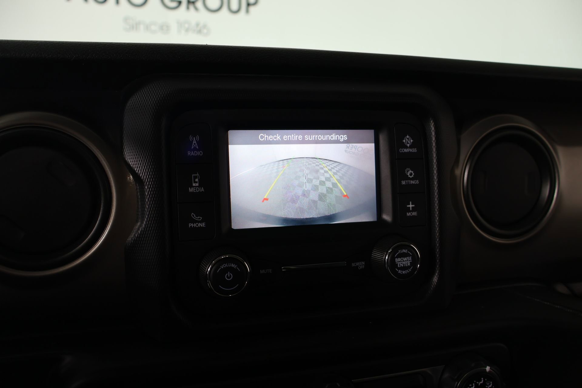 Used 2020 Jeep Wrangler Sport AWD/4WD image 6