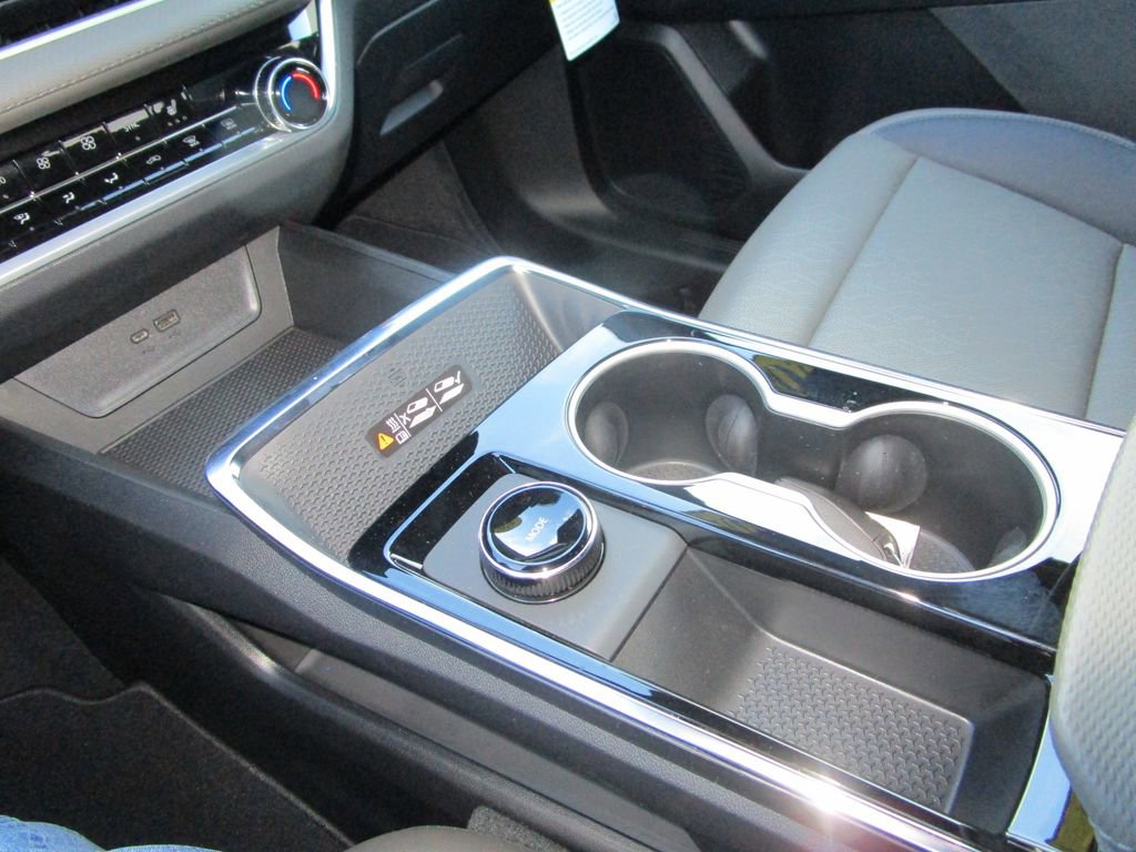 New 2026 Chevrolet Equinox LT w/ Convenience Package II image 31