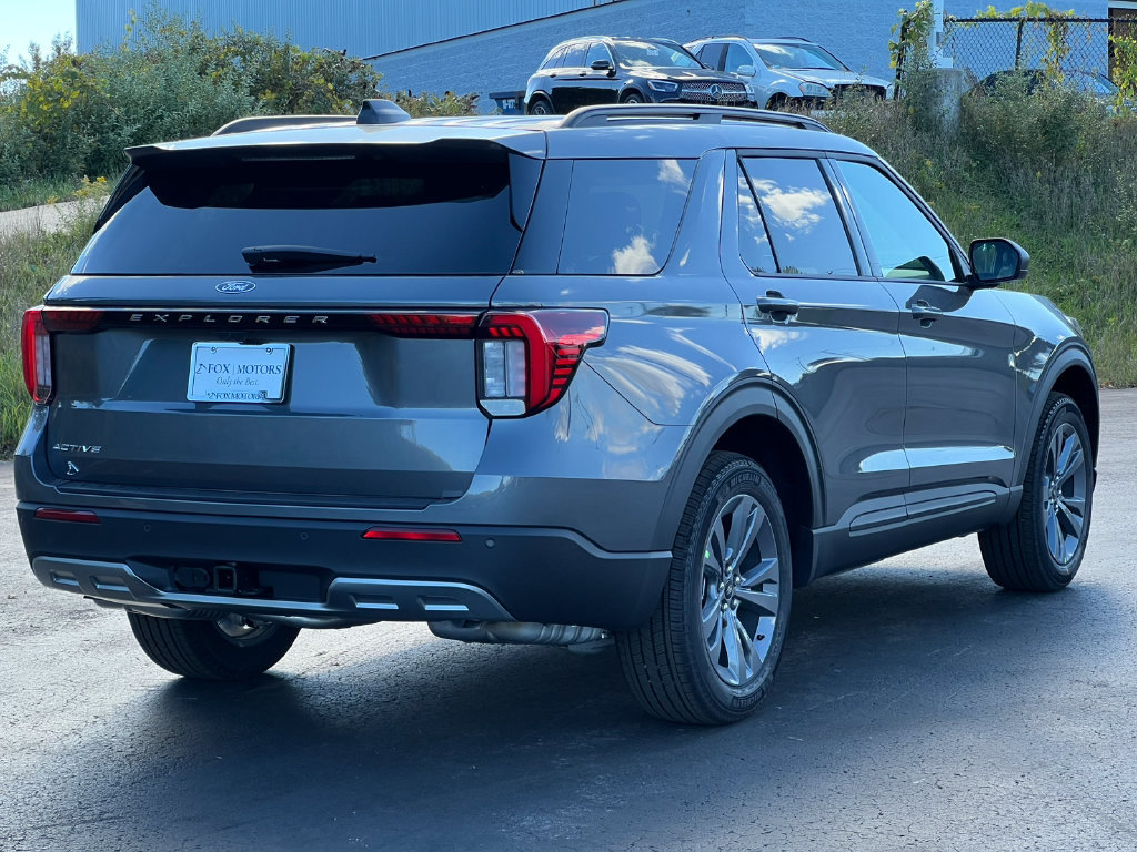 Used 2027 Ford Explorer Active w/ Active Comfort Package AWD/4WD image 10