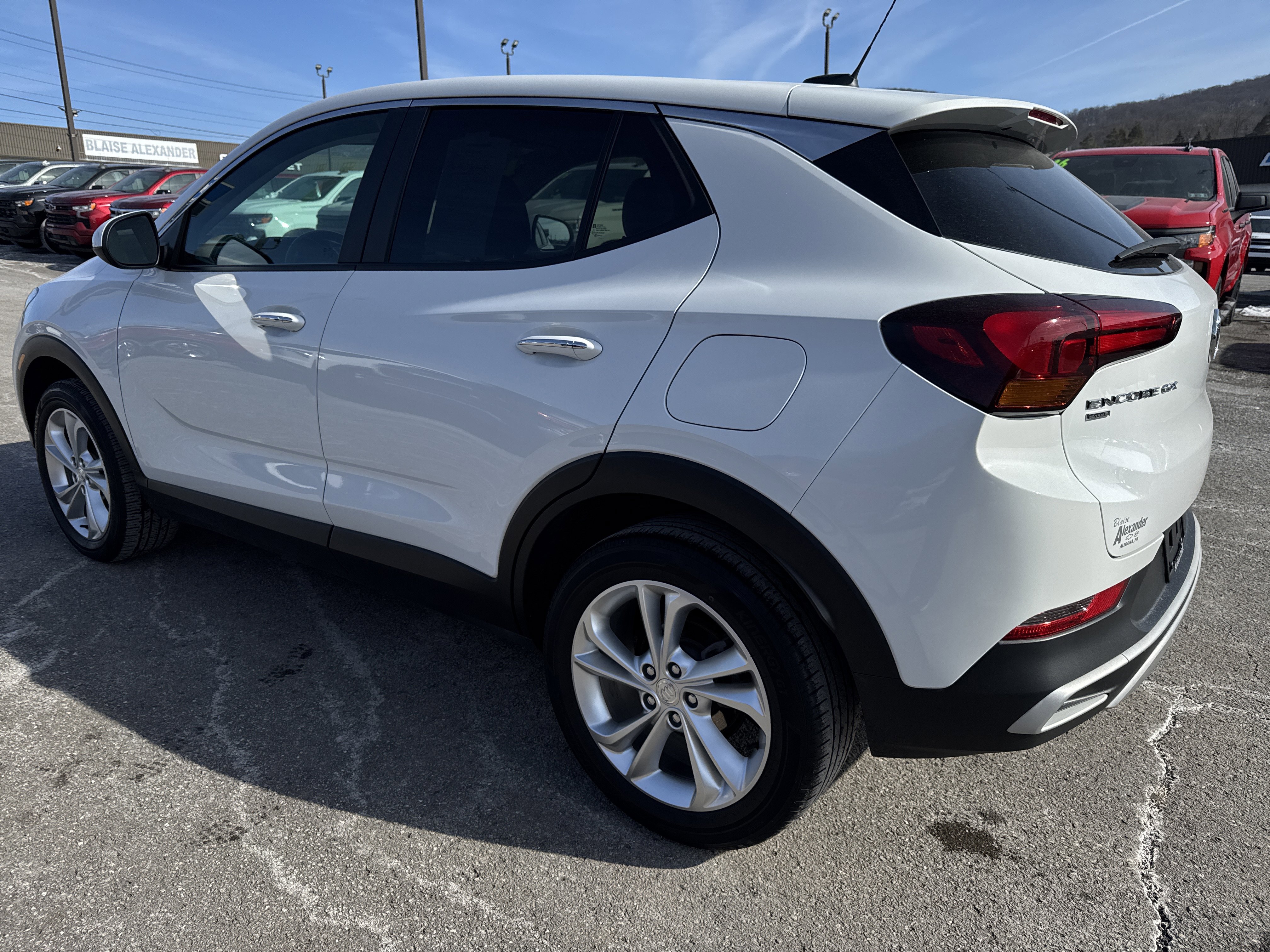 Used 2023 Buick Encore GX Preferred w/ Cold Weather Comfort Package image 6