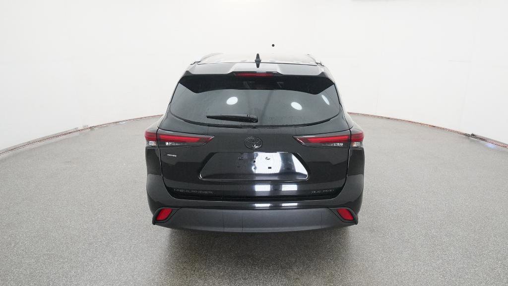 New 2026 Toyota Highlander XLE image 17