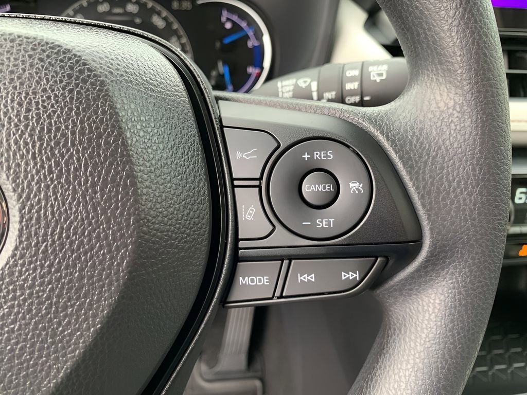 New 2025 Toyota RAV4 XLE image 27