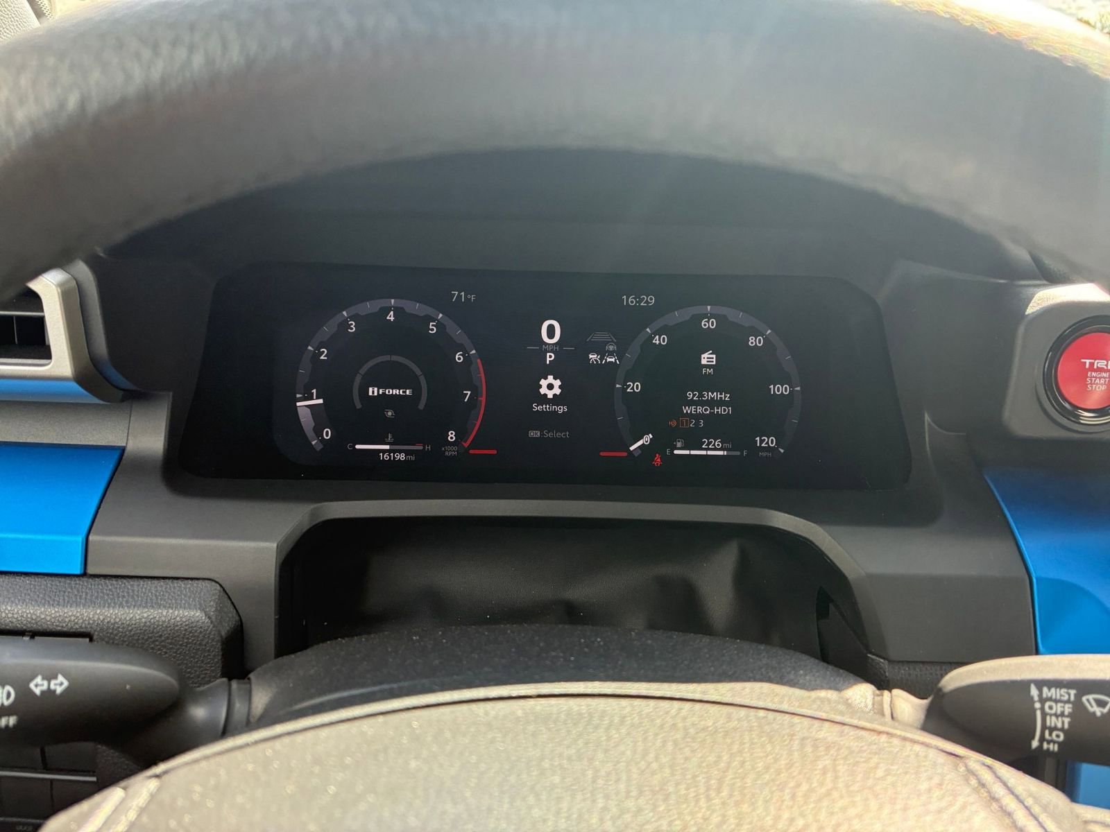 Used 2025 Toyota Tacoma TRD Off-Road AWD/4WD image 35