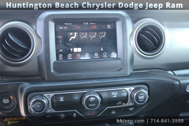 Used 2023 Jeep Wrangler Sport image 14