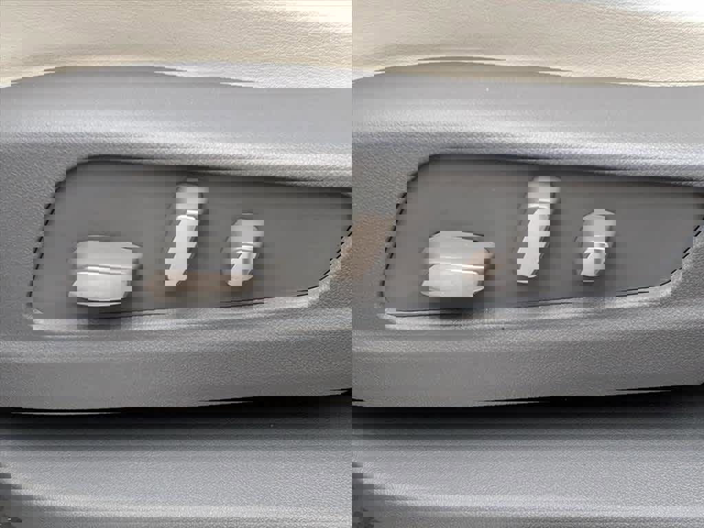 Used 2021 Cadillac XT5 Premium Luxury image 15