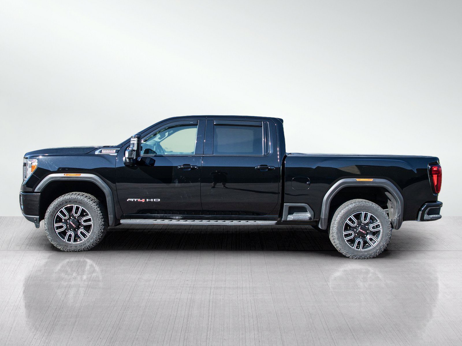Used 2021 GMC Sierra 3500 AT4 w/ AT4 Premium Plus Package AWD/4WD image 2