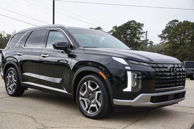 Used 2024 Hyundai Palisade Limited image 2