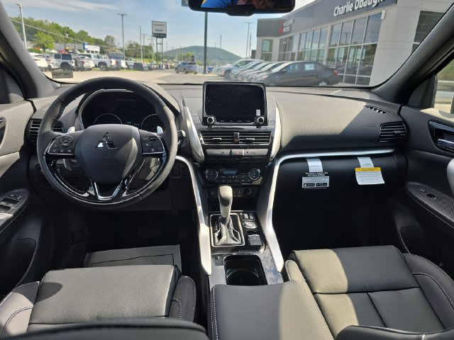 Used 2025 Mitsubishi Eclipse Cross SEL AWD/4WD image 11