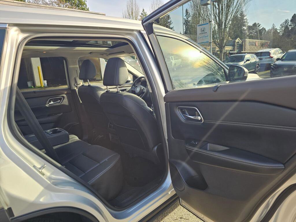 Used 2021 Nissan Rogue SL image 14