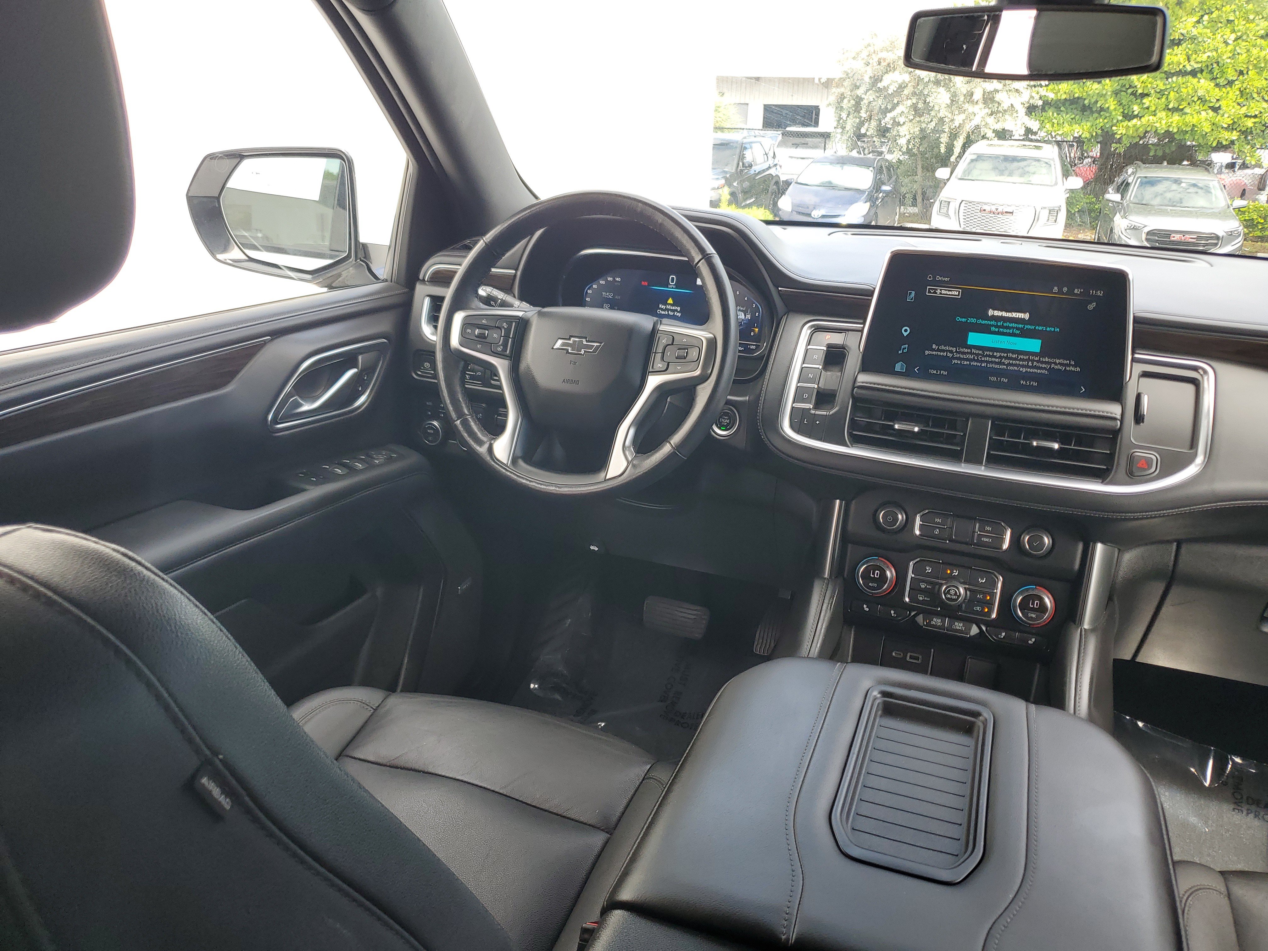 Used 2022 Chevrolet Suburban Z71 w/ Z71 Off-Road Package AWD/4WD image 16