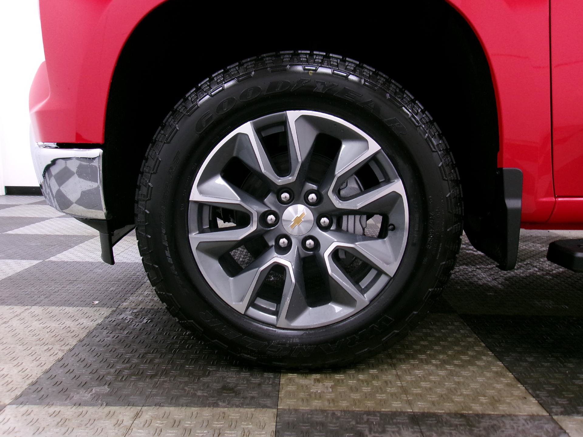 New 2026 Chevrolet Silverado 1500 LT image 17