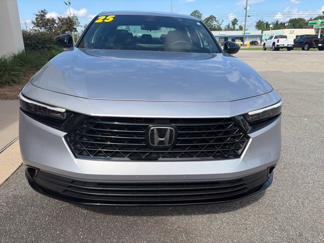 Used 2025 Honda Accord Sport image 3