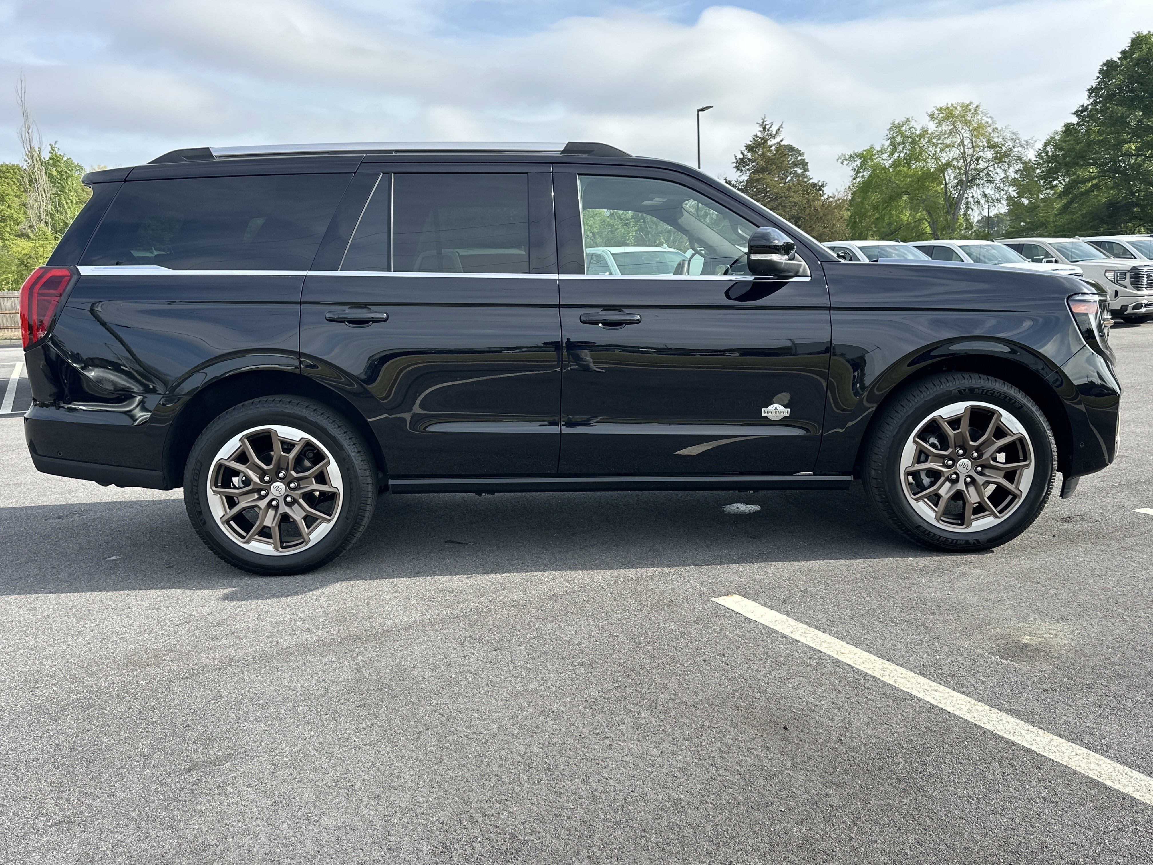 Used 2025 Ford Expedition King Ranch image 5