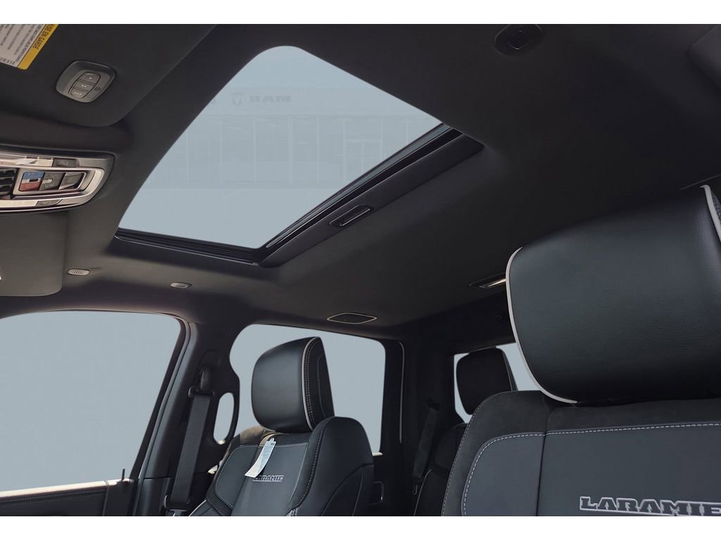New 2026 RAM 2500 Laramie AWD/4WD image 11