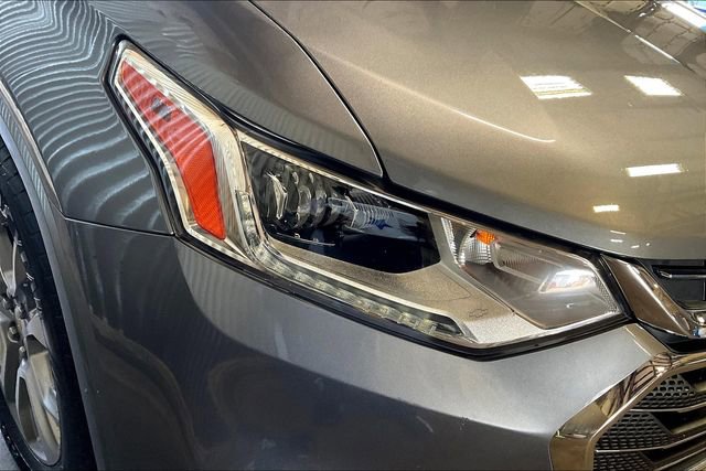 Used 2020 Chevrolet Traverse Premier w/ LPO, Floor Liner Package image 28