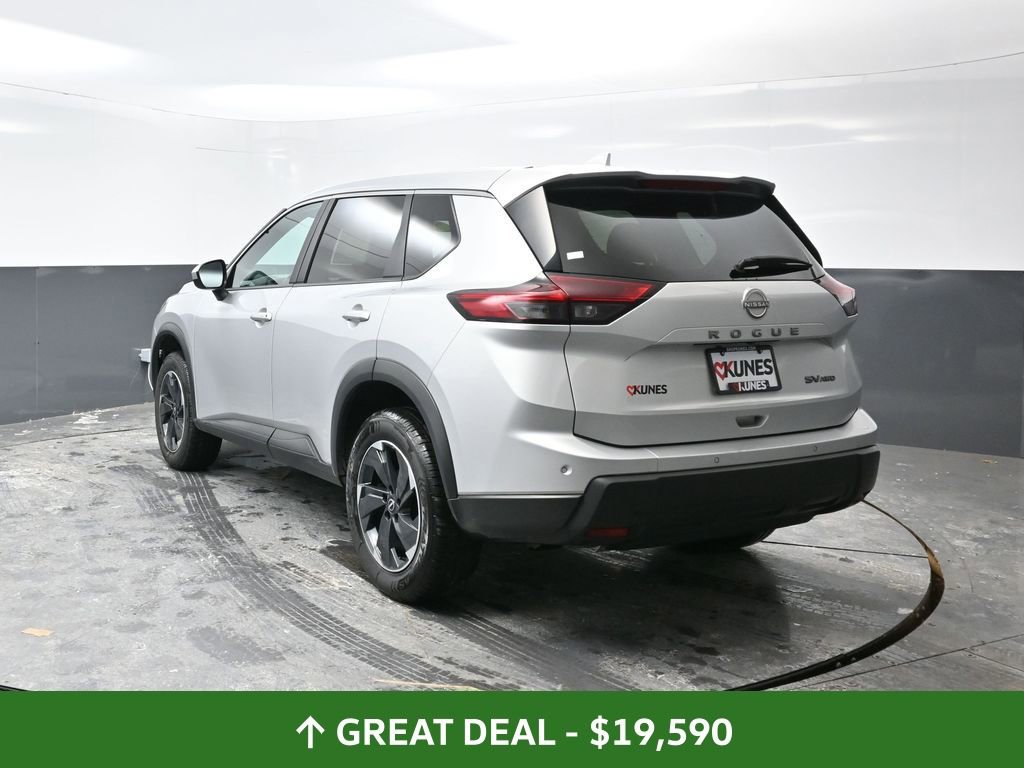 Used 2024 Nissan Rogue SV image 11