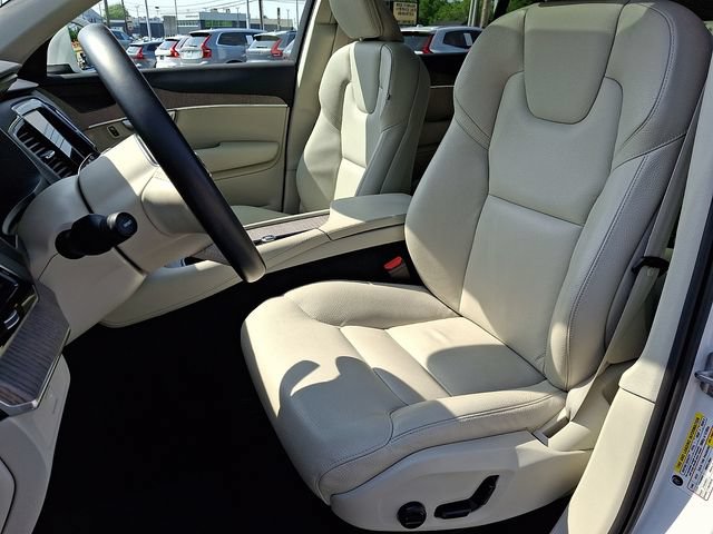 Certified 2024 Volvo XC90 B5 Plus w/ Protection Package Premier AWD/4WD image 14