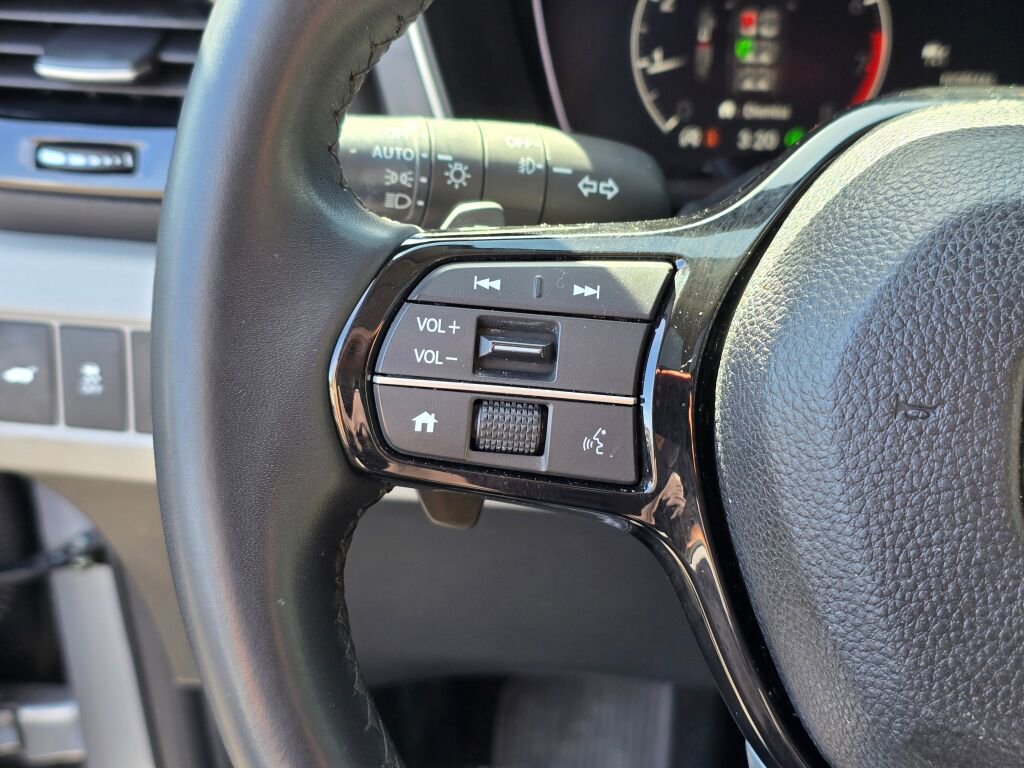 Certified 2023 Honda Pilot Touring image 20