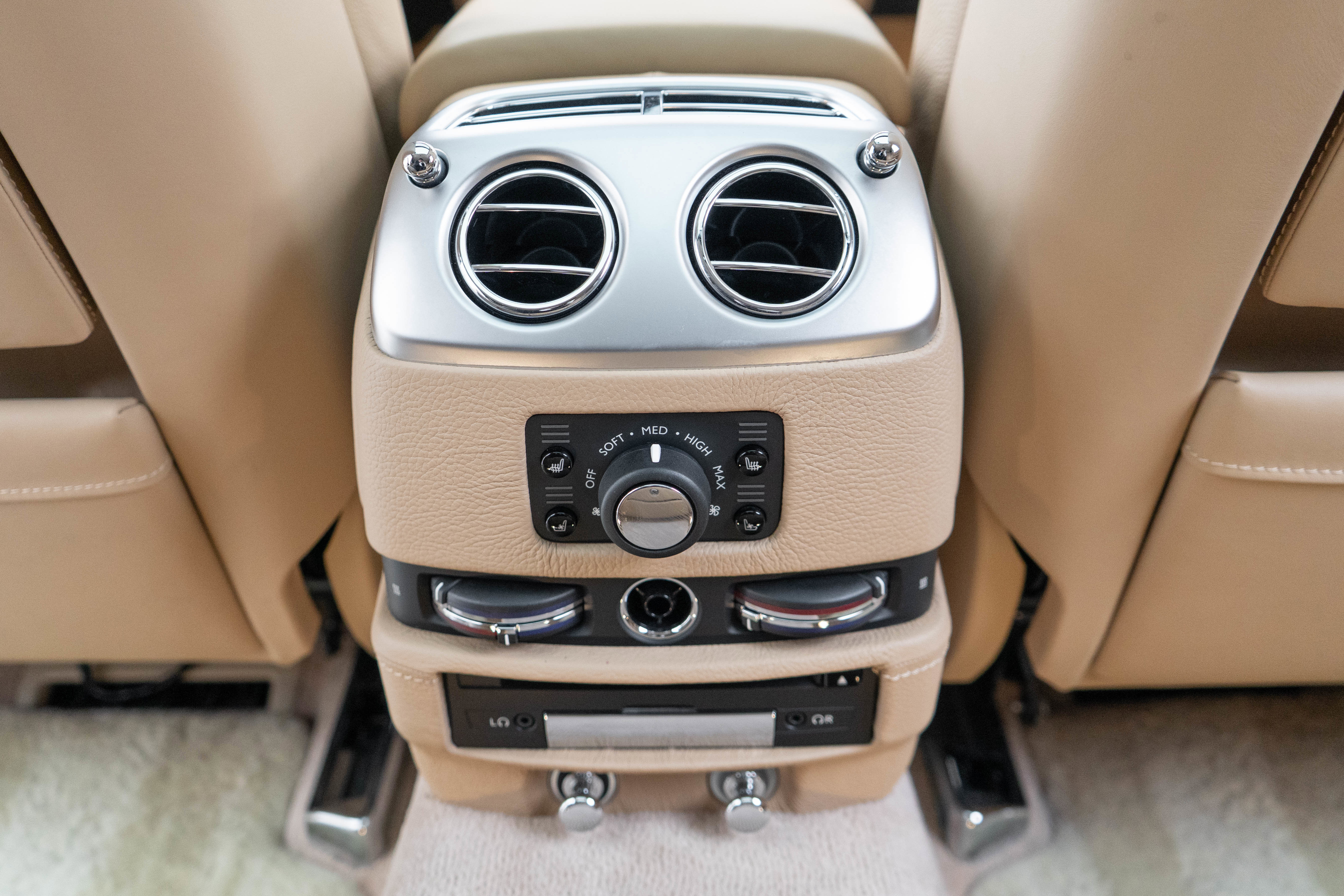 Used 2017 Rolls-Royce Ghost image 48