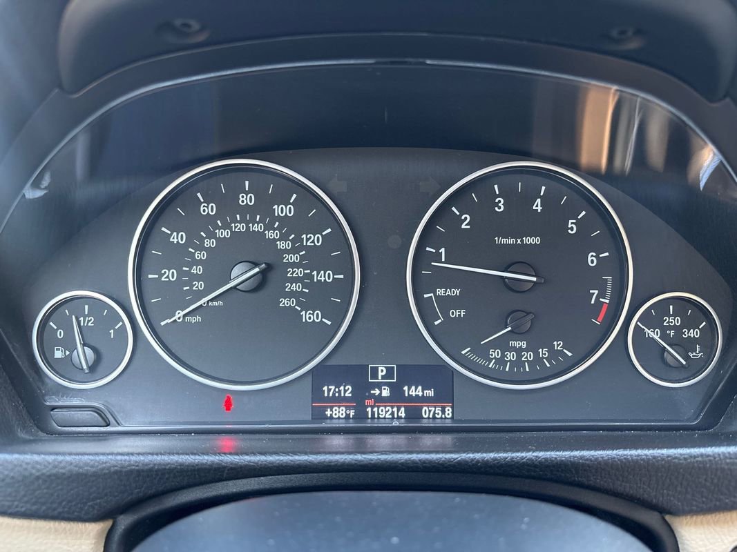 Used 2015 BMW 328i Sedan RWD image 16
