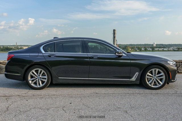 Used 2019 BMW 750i xDrive w/ Executive Package AWD/4WD image 9