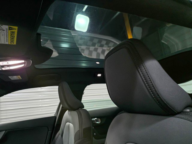 Used 2022 Polestar Polestar 2 w/ Performance Package image 18