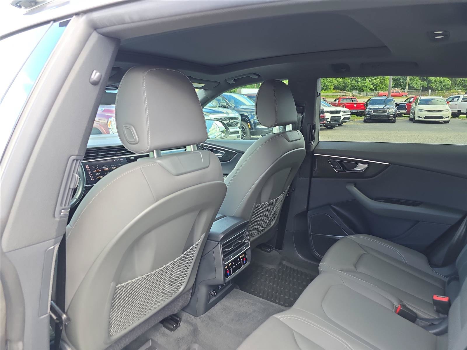 Used 2019 Audi Q8 Premium Plus AWD/4WD image 16