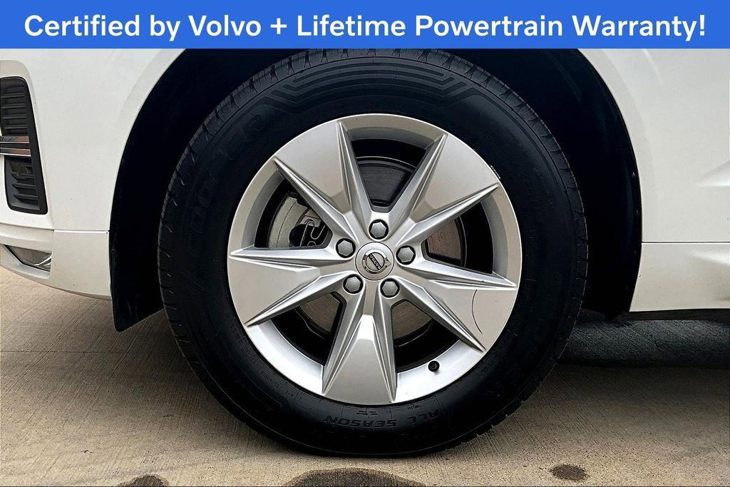 Used 2022 Volvo XC60 B5 Momentum image 11