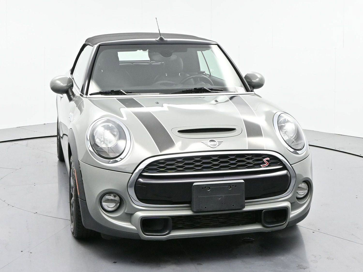 Used 2019 MINI Cooper S image 2