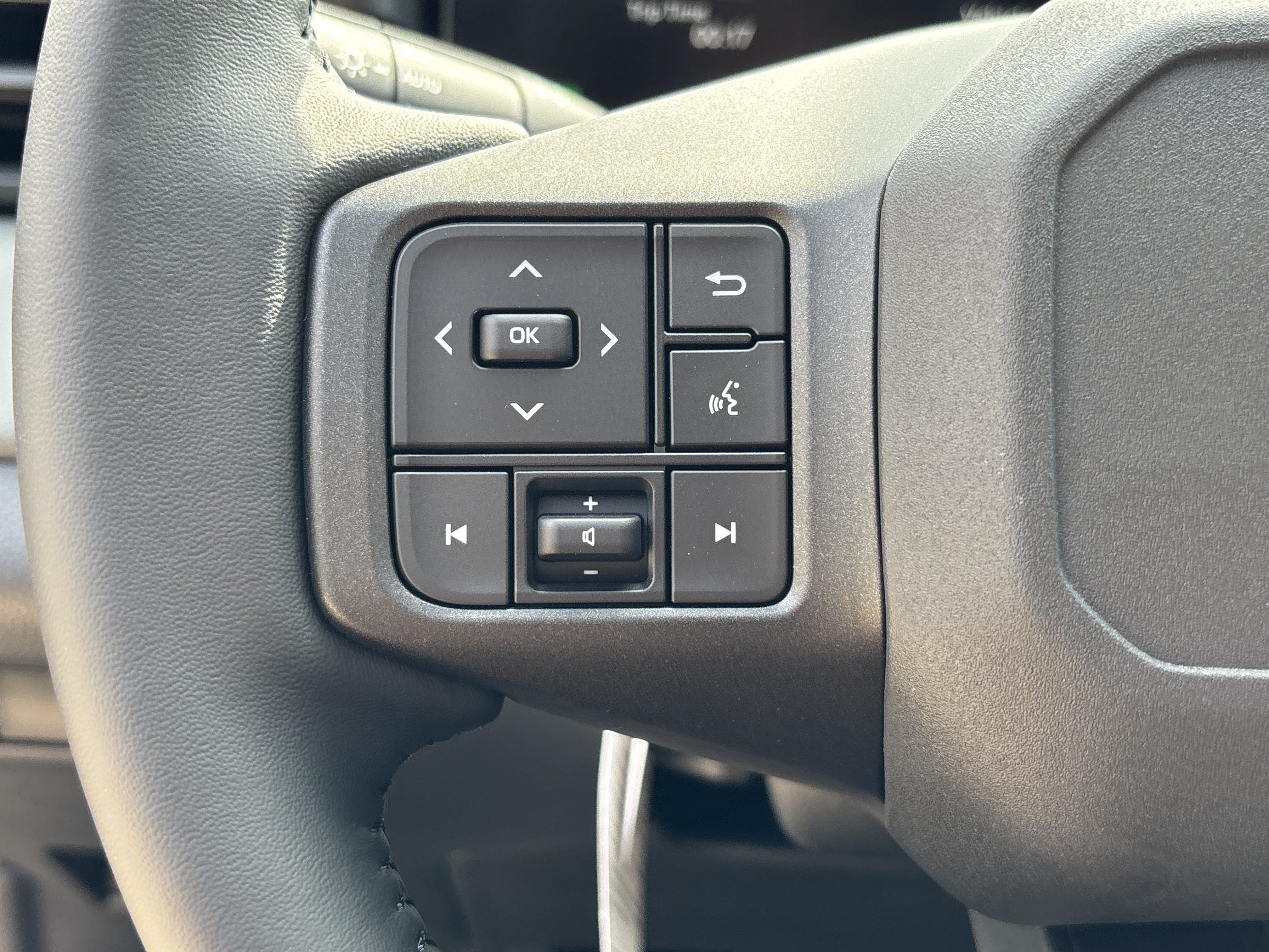 Used 2026 Toyota RAV4 SE AWD/4WD image 18