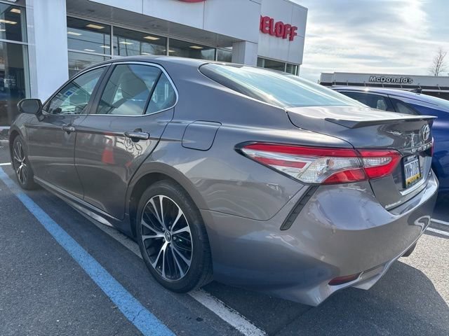 Used 2018 Toyota Camry SE image 8