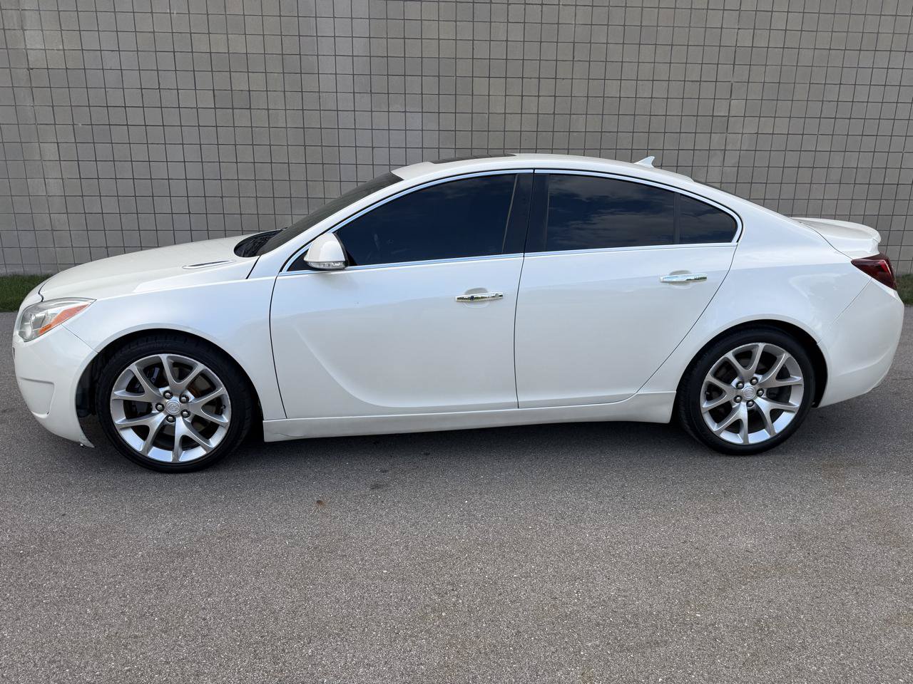 Used 2014 Buick Regal GS w/ Driver Confidence Package #2 AWD/4WD image 8