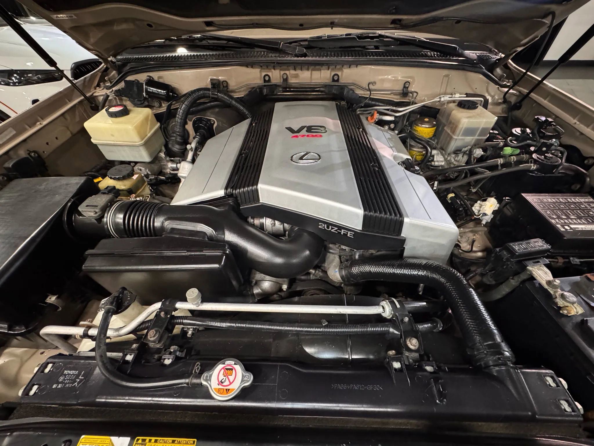 Used 2001 Lexus LX 470 4WD image 38