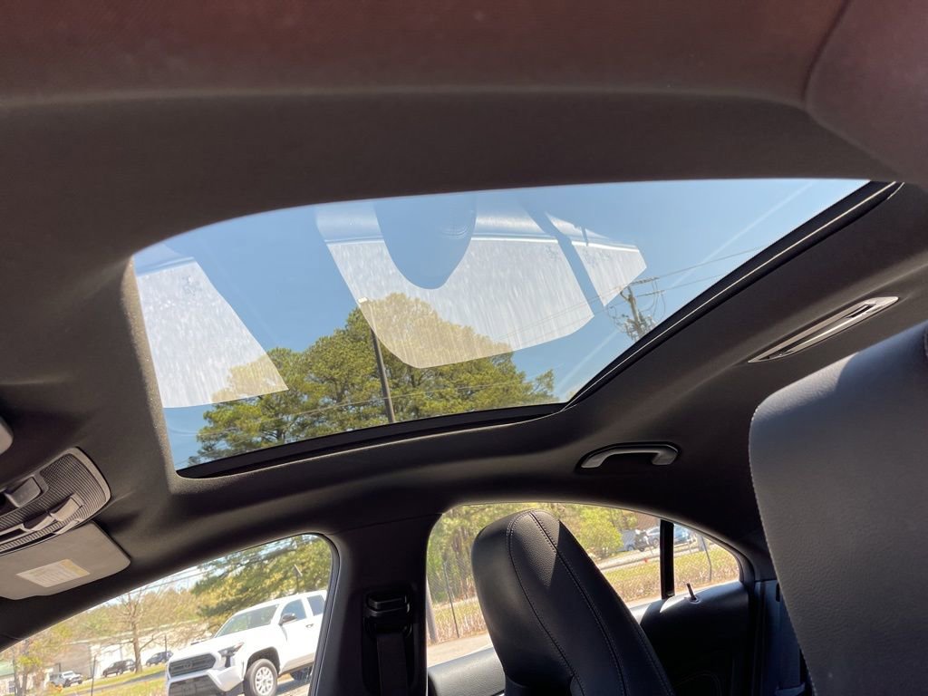 Used 2018 Mercedes-Benz CLA 250 4MATIC image 21