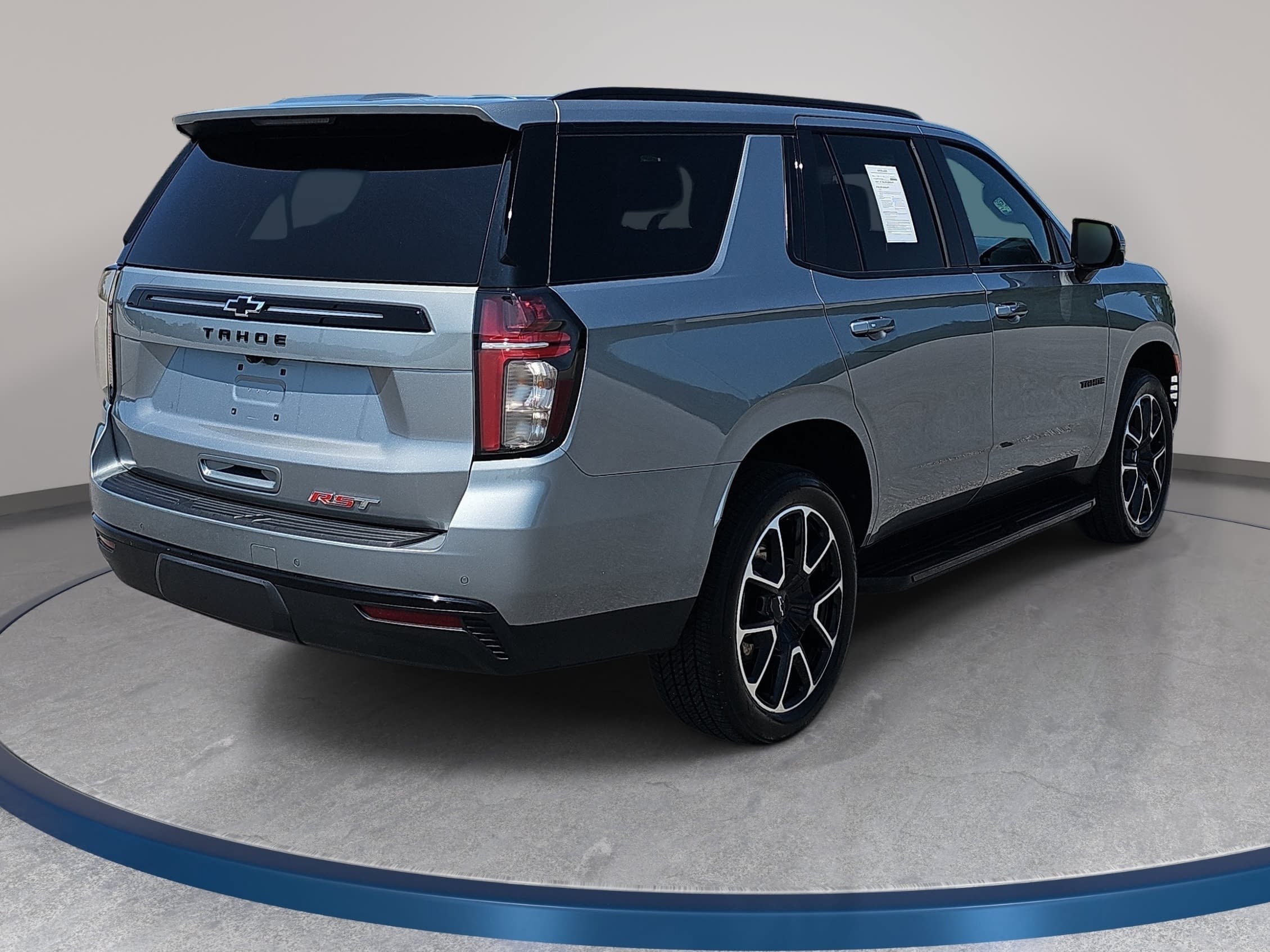 Used 2024 Chevrolet Tahoe RST w/ Luxury Package AWD/4WD image 5