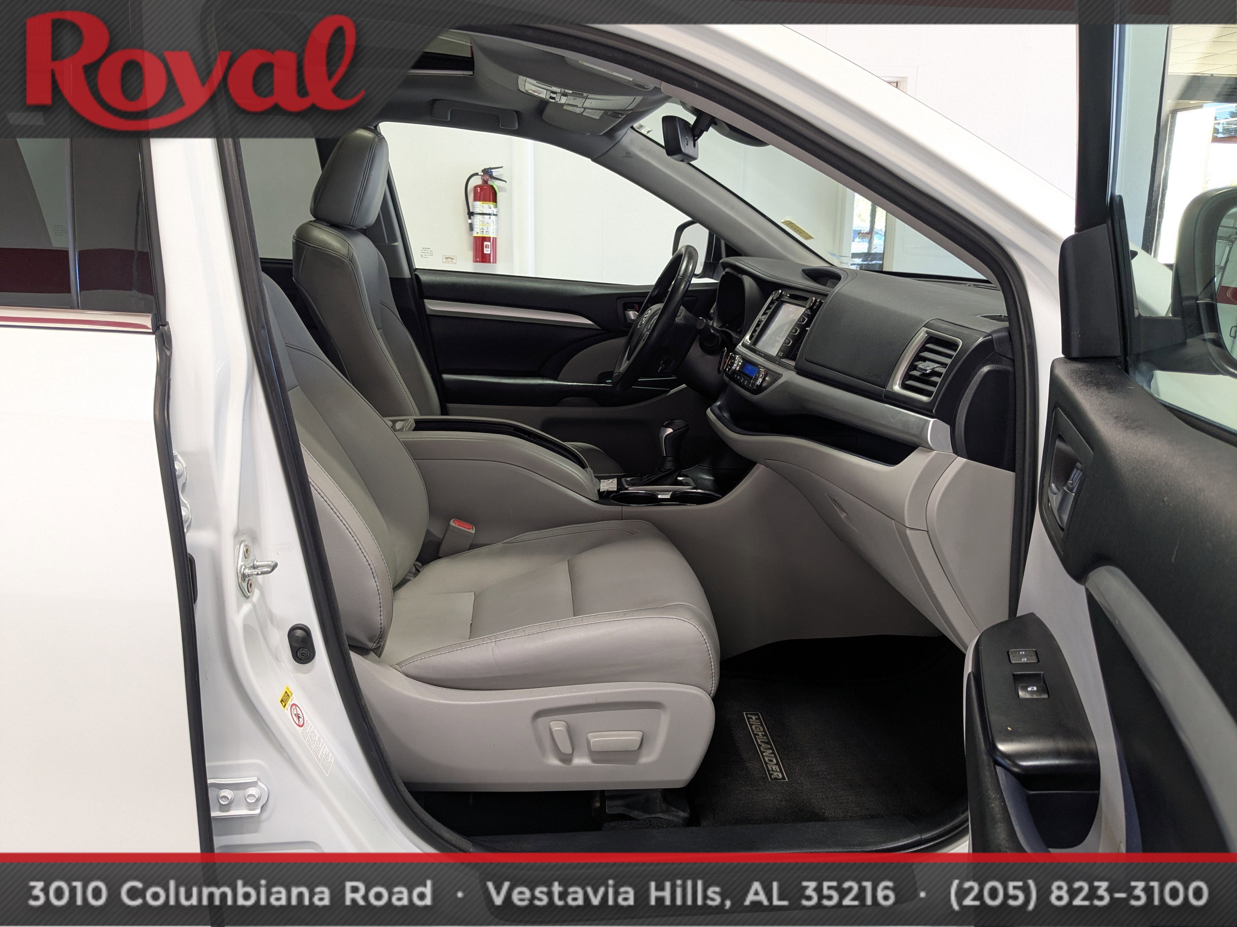 Used 2018 Toyota Highlander XLE image 8