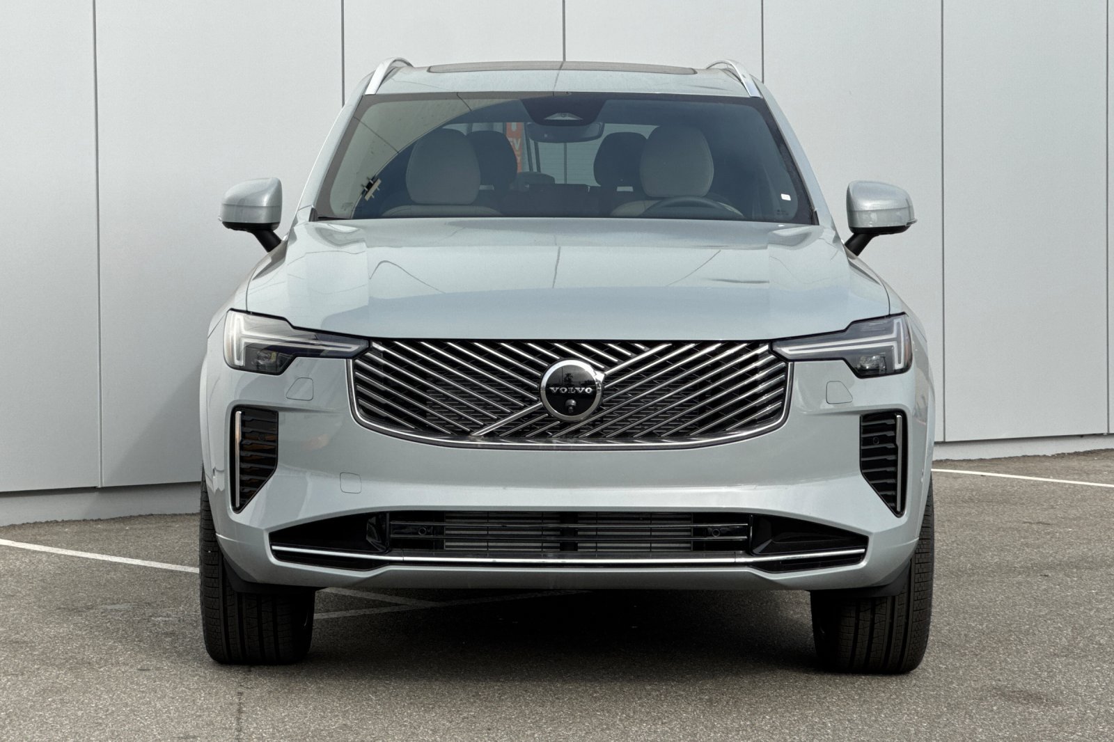 New 2026 Volvo XC90 T8 Plus w/ Protection Package AWD/4WD image 8
