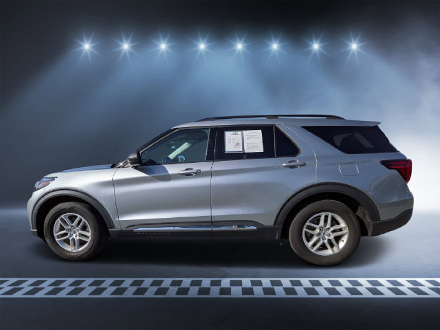Used 2025 Ford Explorer Active w/ Active Comfort Package RWD image 6