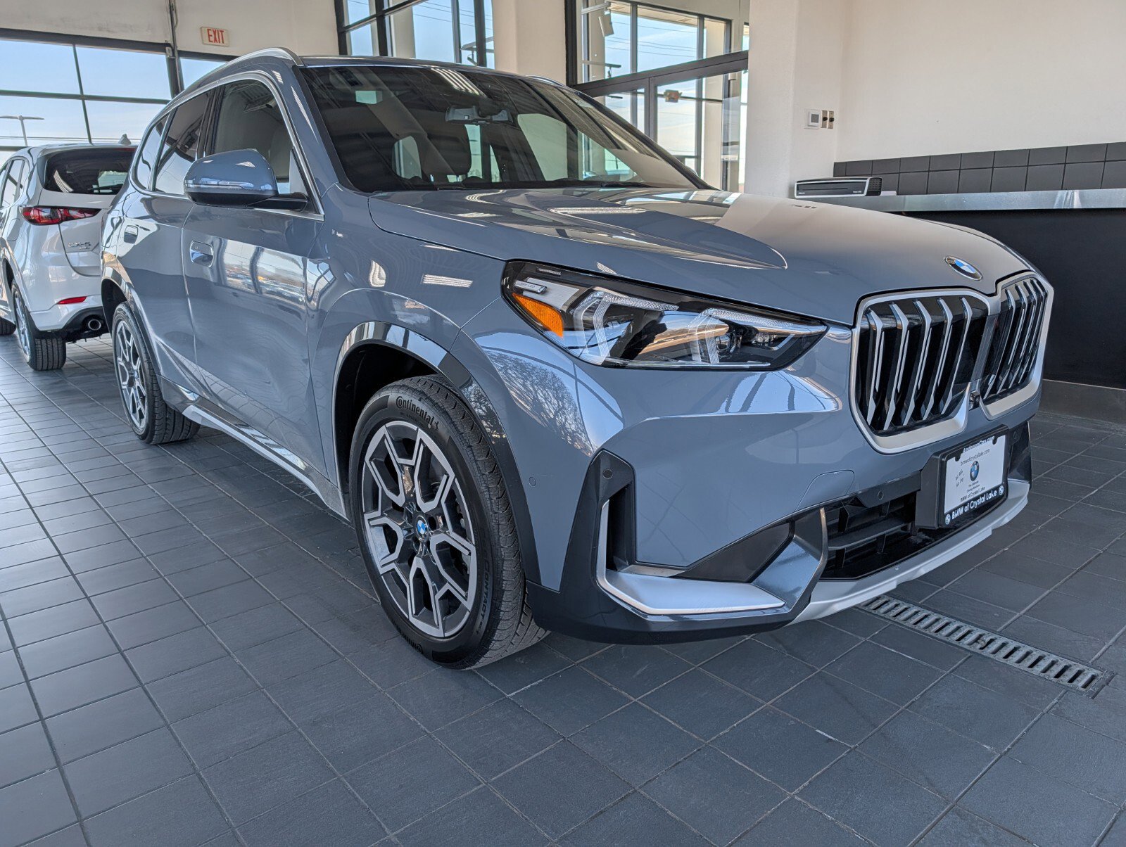 Used 2025 BMW X1 xDrive28i w/ Premium Package image 1