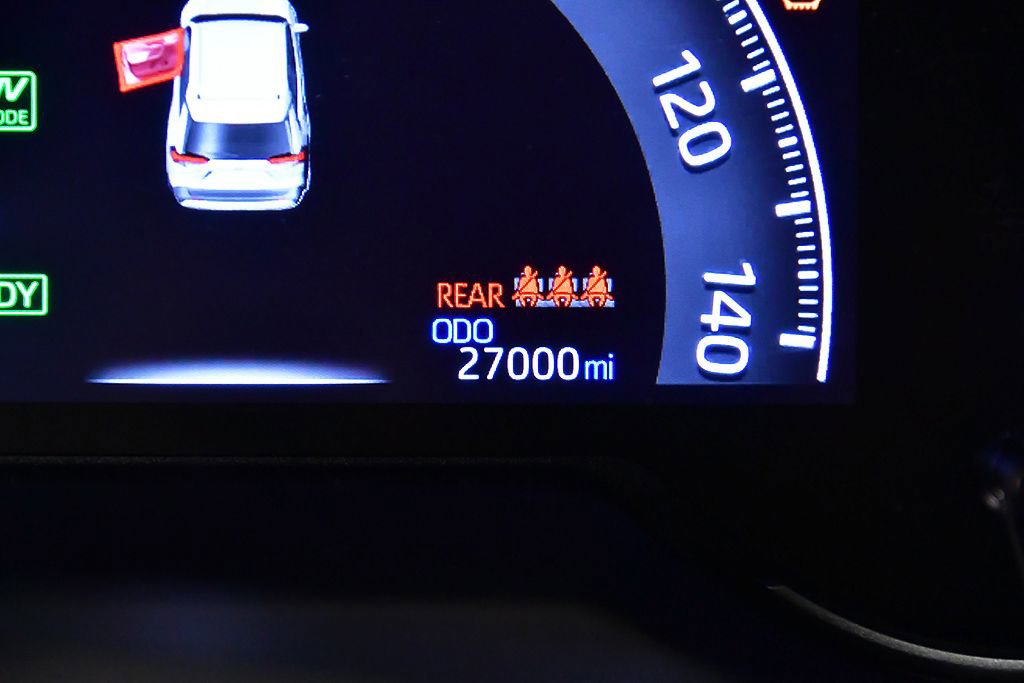 Used 2023 Toyota RAV4 SE w/ Weather & Moonroof Package image 17