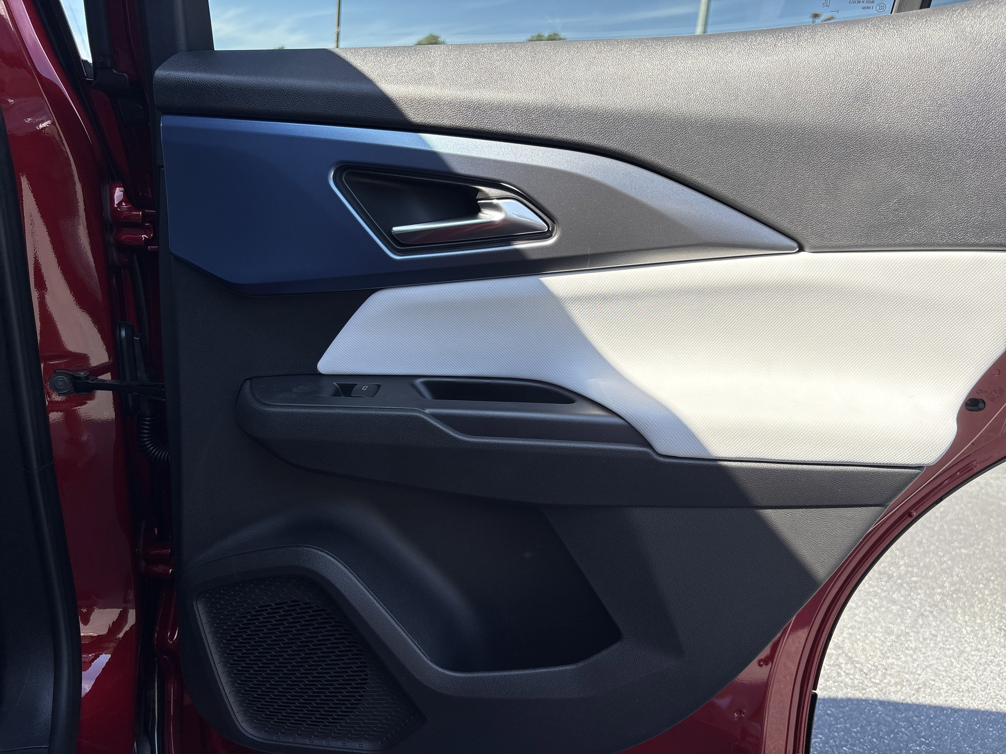 New 2026 Chevrolet Equinox EV LT w/ Convenience Package II image 16