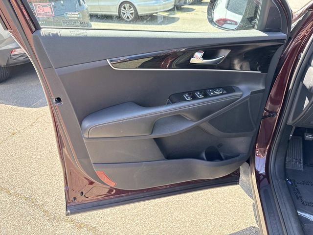 Used 2019 Kia Sorento LX w/ Option Group 020 AWD/4WD image 13
